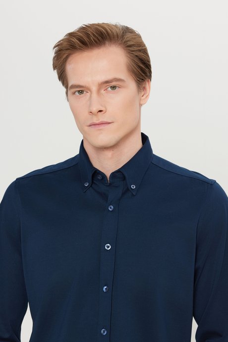 %100 Pamuk Slim Fit Dar Kesim Düğmeli Yaka Örme Lacivert Gömlek resmi