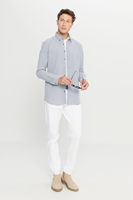 %100 Pamuk Slim Fit Dar Kesim Düğmeli Yaka Çizgili Lacivert-Beyaz Gömlek resmi