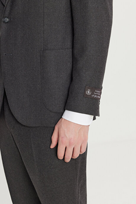 %100 Yün Slim Fit Dar Kesim Kırlangıç Yaka Torba Cepli Antrasit Takım Elbise resmi