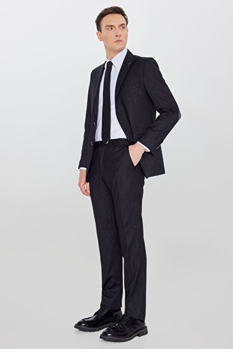 Slim Fit Dar Kesim Kırlangıç Yaka Beli Gizli Lastikli Kapak Cepli Desenli Siyah Takım Elbise resmi