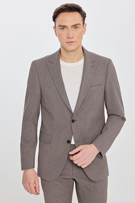 Slim Fit Dar Kesim Kırlangıç Yaka Kapak Cepli Çizgili Esnek Kahverengi Takım Elbise resmi
