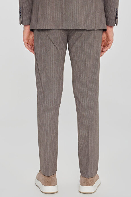 Slim Fit Dar Kesim Kırlangıç Yaka Kapak Cepli Çizgili Esnek Kahverengi Takım Elbise resmi