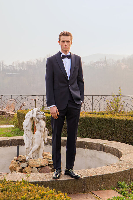 Yünlü Slim Fit Dar Kesim Çıkma Şal Yaka Çift Fleto Cepli Damatlık Siyah Smokin Takım resmi