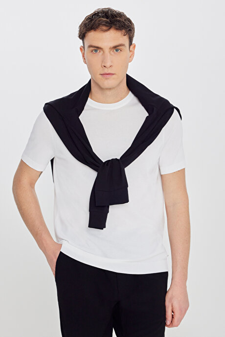 Standart Fit Normal Kesim Bisiklet Yaka Triko Ekru Tişört resmi