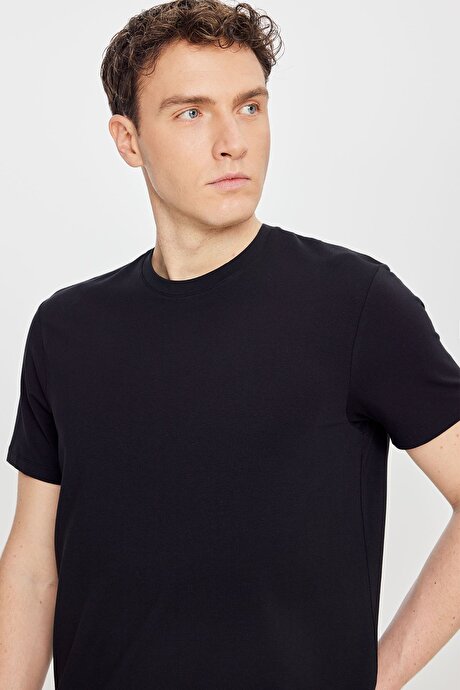 Pamuklu Standart Fit Bisiklet Yaka Basic Siyah Tişört resmi