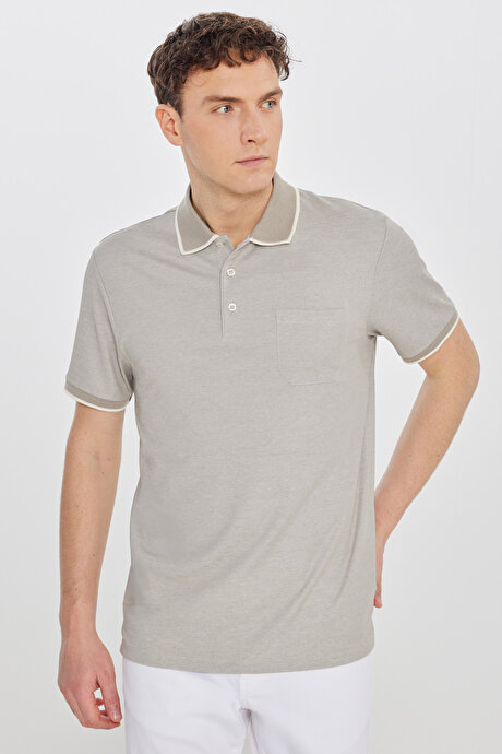Pamuklu Comfort Fit Rahat Kesim Polo Yaka Cepli Bej Tişört resmi