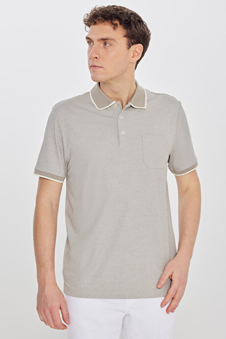 Pamuklu Comfort Fit Rahat Kesim Polo Yaka Cepli Bej Tişört resmi