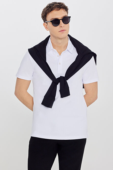 %100 Pamuk Slim Fit Dar Kesim Polo Yaka Beyaz Tişört resmi
