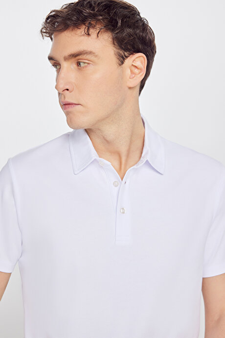 %100 Pamuk Slim Fit Dar Kesim Polo Yaka Beyaz Tişört resmi