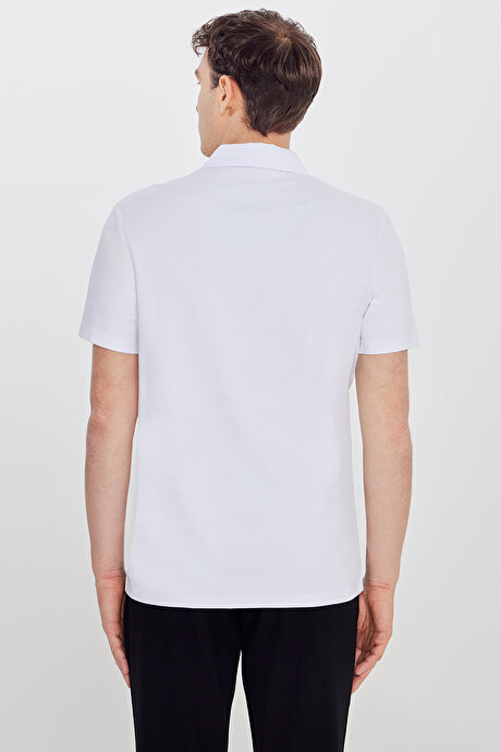 %100 Pamuk Slim Fit Dar Kesim Polo Yaka Beyaz Tişört resmi