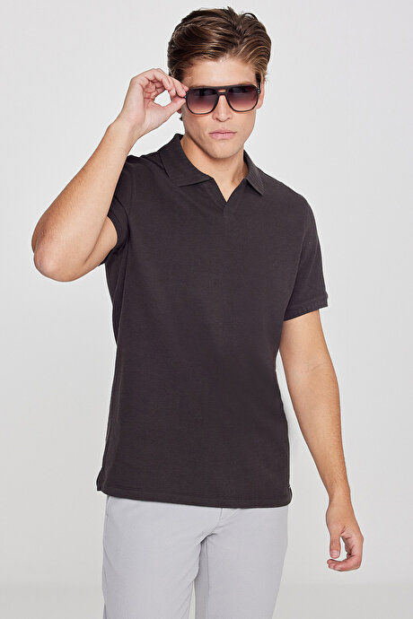 %100 Pamuk Slim Fit Dar Kesim Polo Yaka Jakarlı Kahverengi Tişört resmi