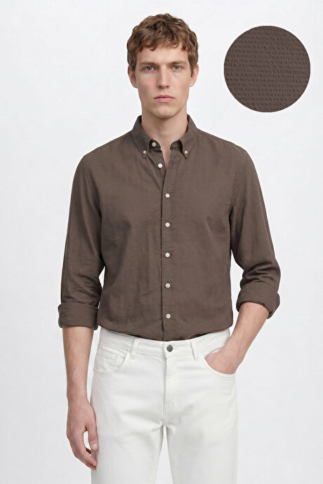 %100 Pamuk Slim Fit Dar Kesim Düğmeli Yaka Gofre Desenli Haki Gömlek resmi