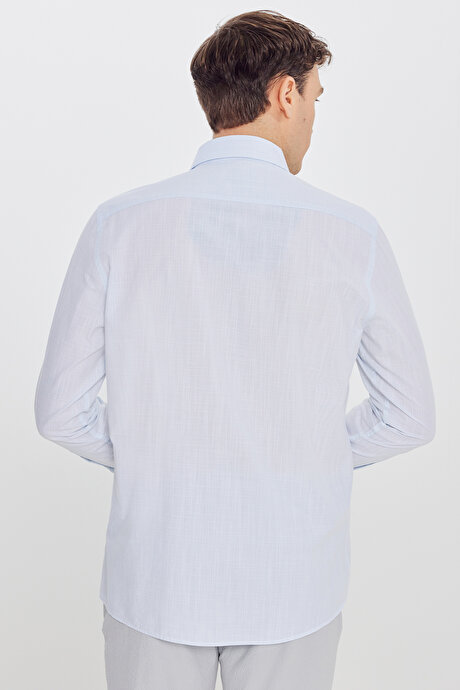 %100 Pamuk Slim Fit Dar Kesim Düğmeli Yaka Armürlü Flamlı Mavi Gömlek resmi