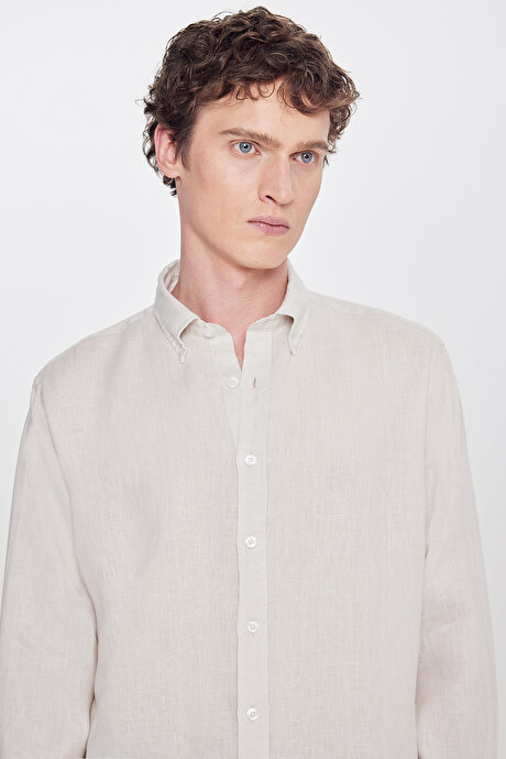 %100 Keten Comfort Fit Rahat Kesim Düğmeli Yaka Bej Gömlek resmi