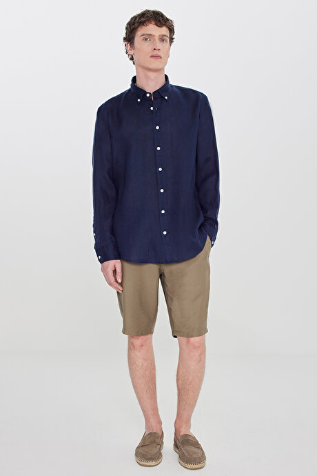 %100 Keten Comfort Fit Rahat Kesim Düğmeli Yaka Lacivert Gömlek resmi