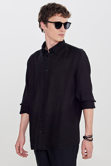 %100 Keten Comfort Fit Rahat Kesim Düğmeli Yaka Siyah Gömlek resmi