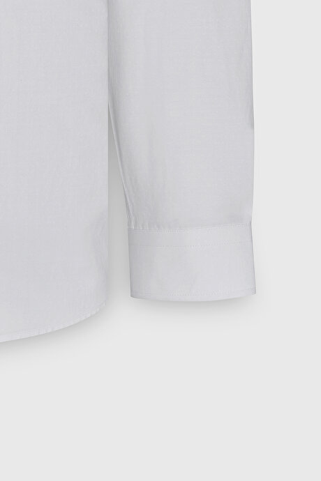 Pamuklu Slim Fit Dar Kesim Klasik Yaka Armürlü Beyaz Gömlek resmi