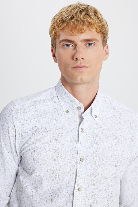 Pamuklu Slim Fit Dar Kesim Düğmeli Yaka Baskılı Beyaz-Haki Gömlek resmi