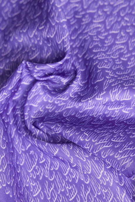 Desenli Mor Mendil resmi