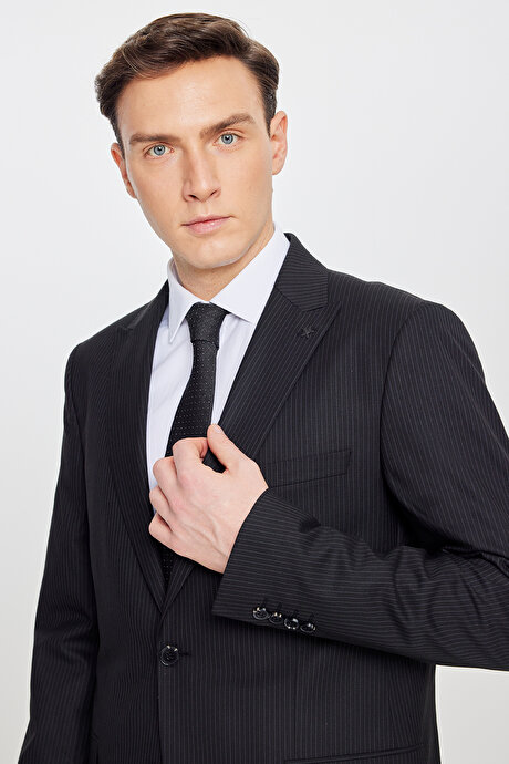 Slim Fit Kırlangıç Yaka Çizgili Esnek Siyah Takım Elbise resmi