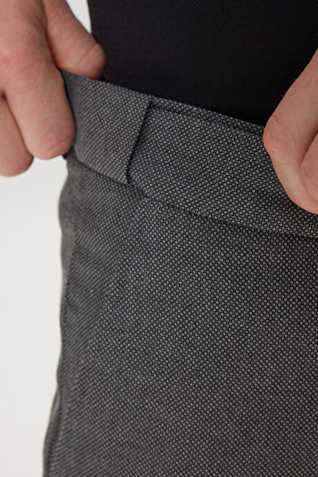 Slim Fit Dar Kesim Kuş Gözü Desenli Esnek Beli Lastikli Bağlamalı Siyah Pantolon resmi
