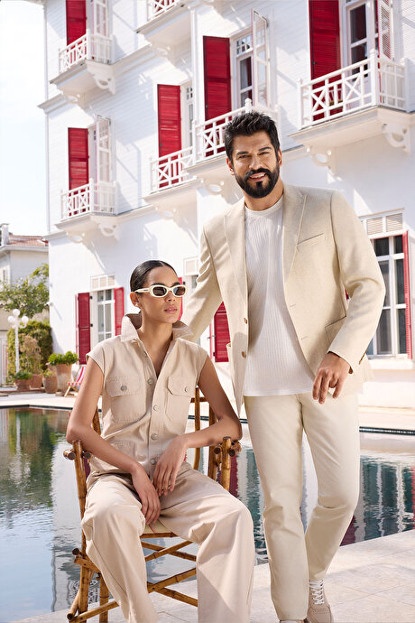 Slim Fit Dar Kesim Kırlangıç Yaka Bej CeketYDA042420002BEJ