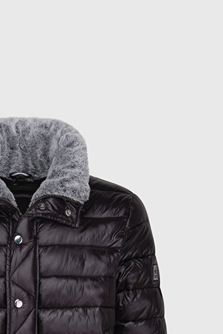 Standart Fit Normal Kesim İçi Kürklü Dik Yaka Kapitone Desenli Şişme Siyah Mont resmi