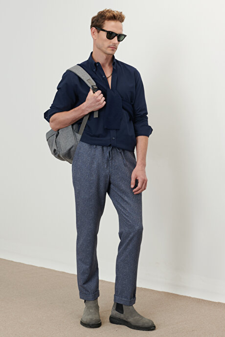 Slim Fit Dar Kesim Düğmeli Yaka Pamuklu Oxford Koyu Lacivert Gömlek resmi