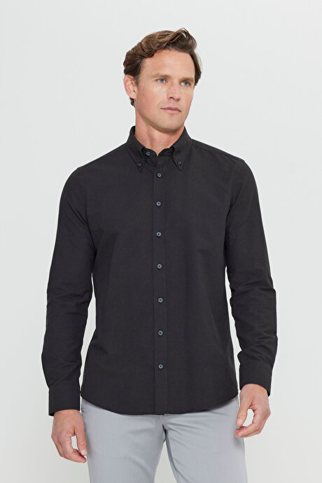Slim Fit Dar Kesim Düğmeli Yaka Pamuklu Oxford Siyah Gömlek resmi
