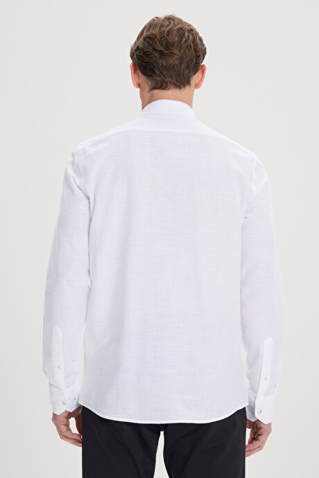 Slim Fit Dar Kesim %100 Pamuk Düğmeli Yaka Armürlü Beyaz Gömlek resmi