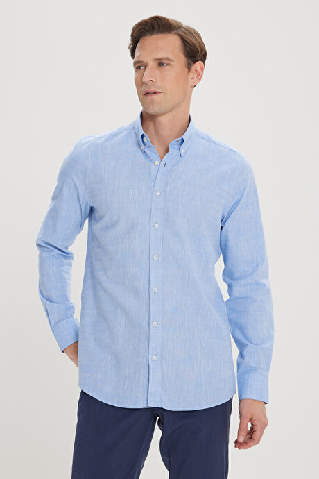 Slim Fit Dar Kesim Düğmeli Yaka Açık Mavi Gömlek resmi