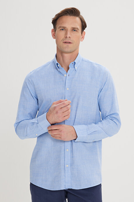 Slim Fit Dar Kesim Düğmeli Yaka Açık Mavi Gömlek resmi