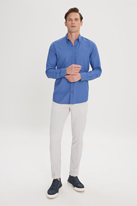Slim Fit Dar Kesim %100 Pamuk Düğmeli Yaka Oxford Mavi Gömlek resmi