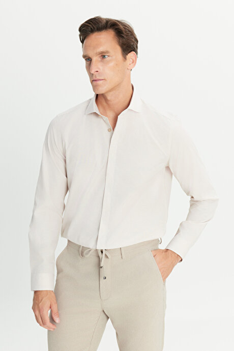 Slim Fit Dar Kesim Klasik Yaka Pamuklu Armürlü Beyaz-Vizon Gömlek resmi