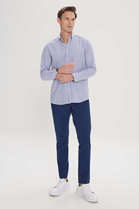 Slim Fit Dar Kesim Düğmeli Yaka Çizgili Beyaz-Mavi Gömlek resmi