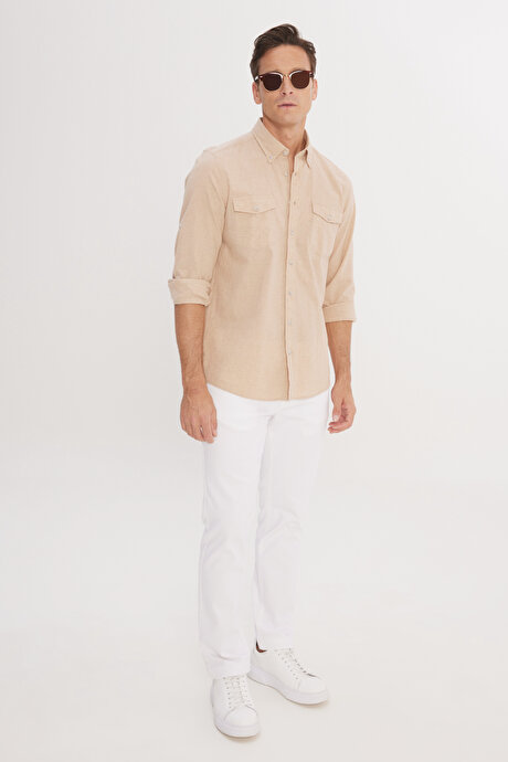 Slim Fit Dar Kesim Düğmeli Yaka %100 Pamuk Bej Gömlek resmi