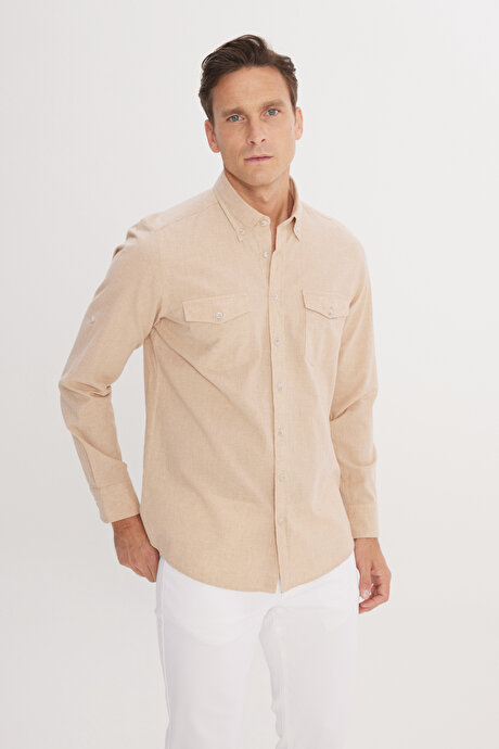 Slim Fit Dar Kesim Düğmeli Yaka %100 Pamuk Bej Gömlek resmi