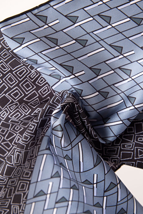 Desenli Siyah-Gri Mendil resmi