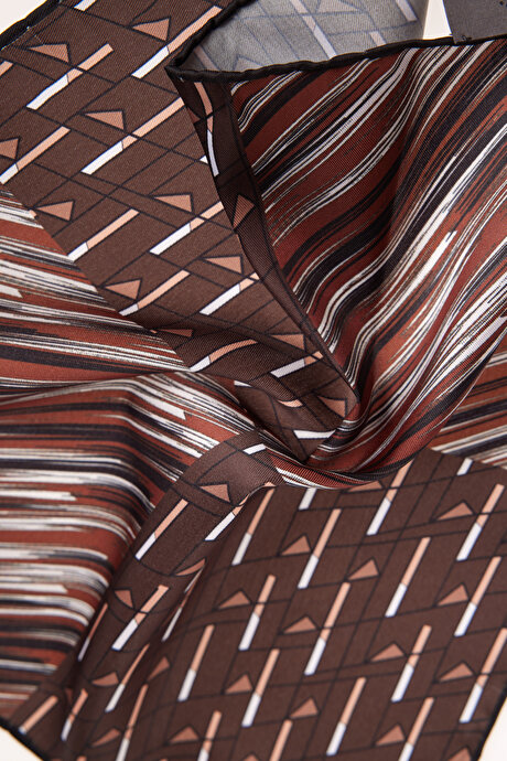 Desenli Kahverengi Mendil resmi