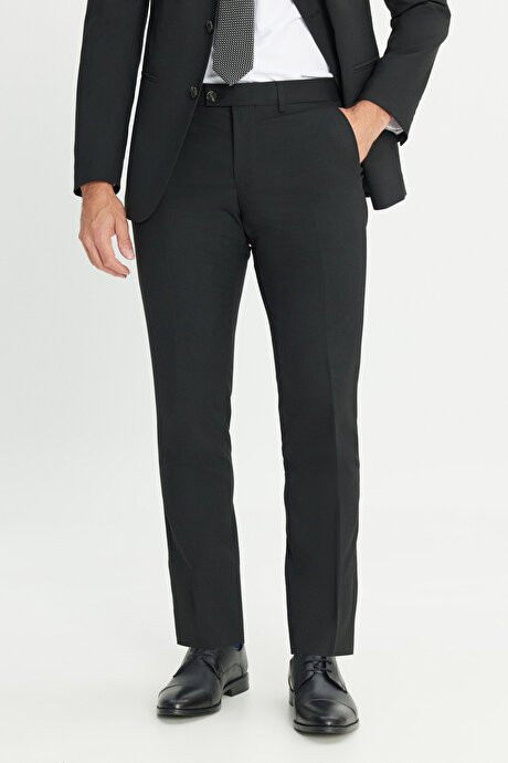 Su Geçirmez Ekstra Slim Fit Kırlangıç Yaka Yünlü Nano Siyah Takım Elbise resmi