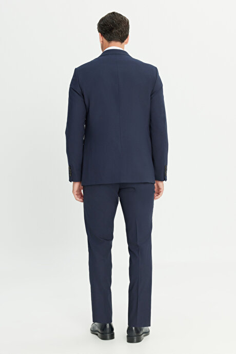 Su Geçirmez Ekstra Slim Fit Kırlangıç Yaka Yünlü Nano Lacivert Takım Elbise resmi
