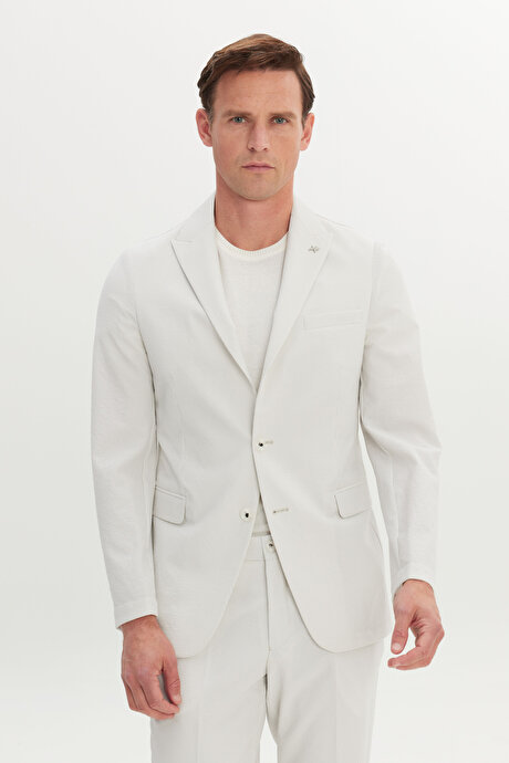 Slim Fit Dar Kesim Kırlangıç Yaka Gofre Desenli Ekru Takım Elbise resmi