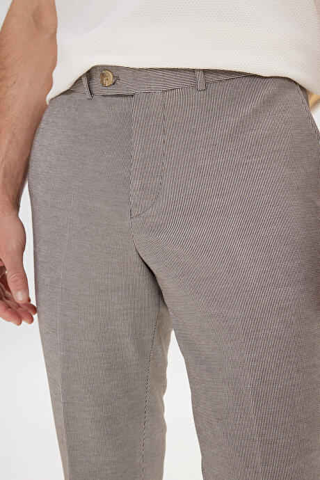 Slim Fit Dar Kesim Mono Yaka Çizgili Vizon Takım Elbise resmi