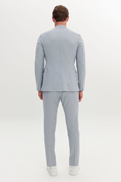 Slim Fit Dar Kesim Kırlangıç Yaka Gofre Desenli Kruvaze Lacivert-Beyaz Takım Elbise resmi