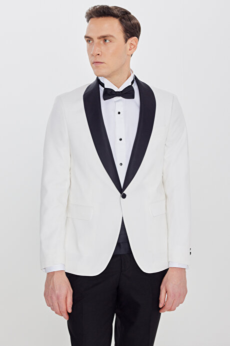 Slim Fit Dar Kesim Şal Yaka Kapak Cepli Armürlü Damatlık Beyaz-Siyah Smokin Takım resmi