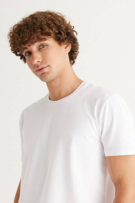 360 Derece Her Yöne Esneyen Slim Fit Bisiklet Yaka Beyaz Tişört resmi