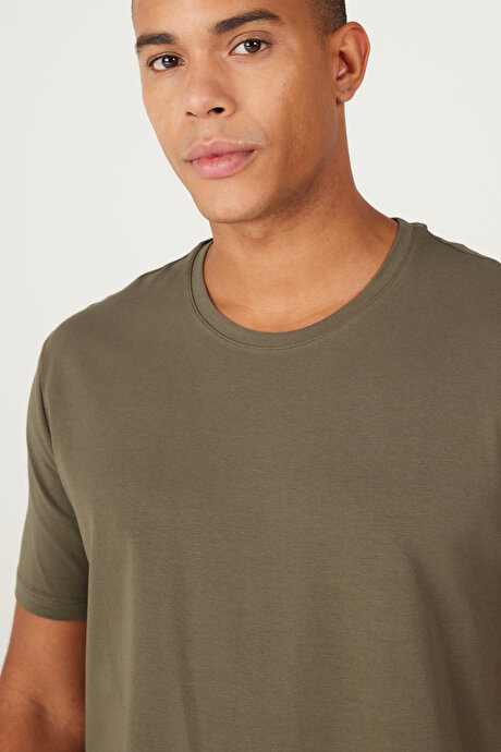 360 Derece Her Yöne Esneyen Slim Fit Bisiklet Yaka Haki Tişört resmi