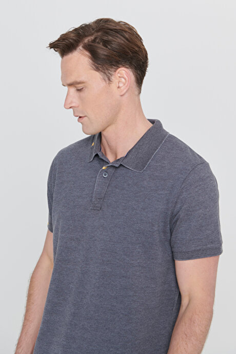 Slim Fit Dar Kesim Pamuklu Nakış Detaylı Polo Yaka Antrasit Tişört resmi