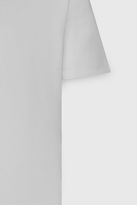 Slim Fit Dar Kesim Bisiklet Yaka Kısa Kollu Yumuşak Tuşeli Basic Beyaz Tişört resmi