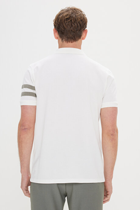 Slim Fit Dar Kesim %100 Pamuk Polo Yaka Beyaz Tişört resmi